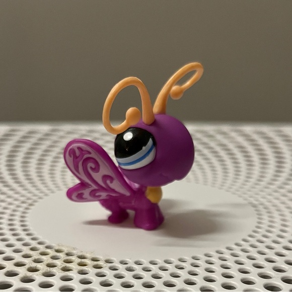 Littlest Pet Shop 1739. Purple Butterfly - Picture 5 of 5